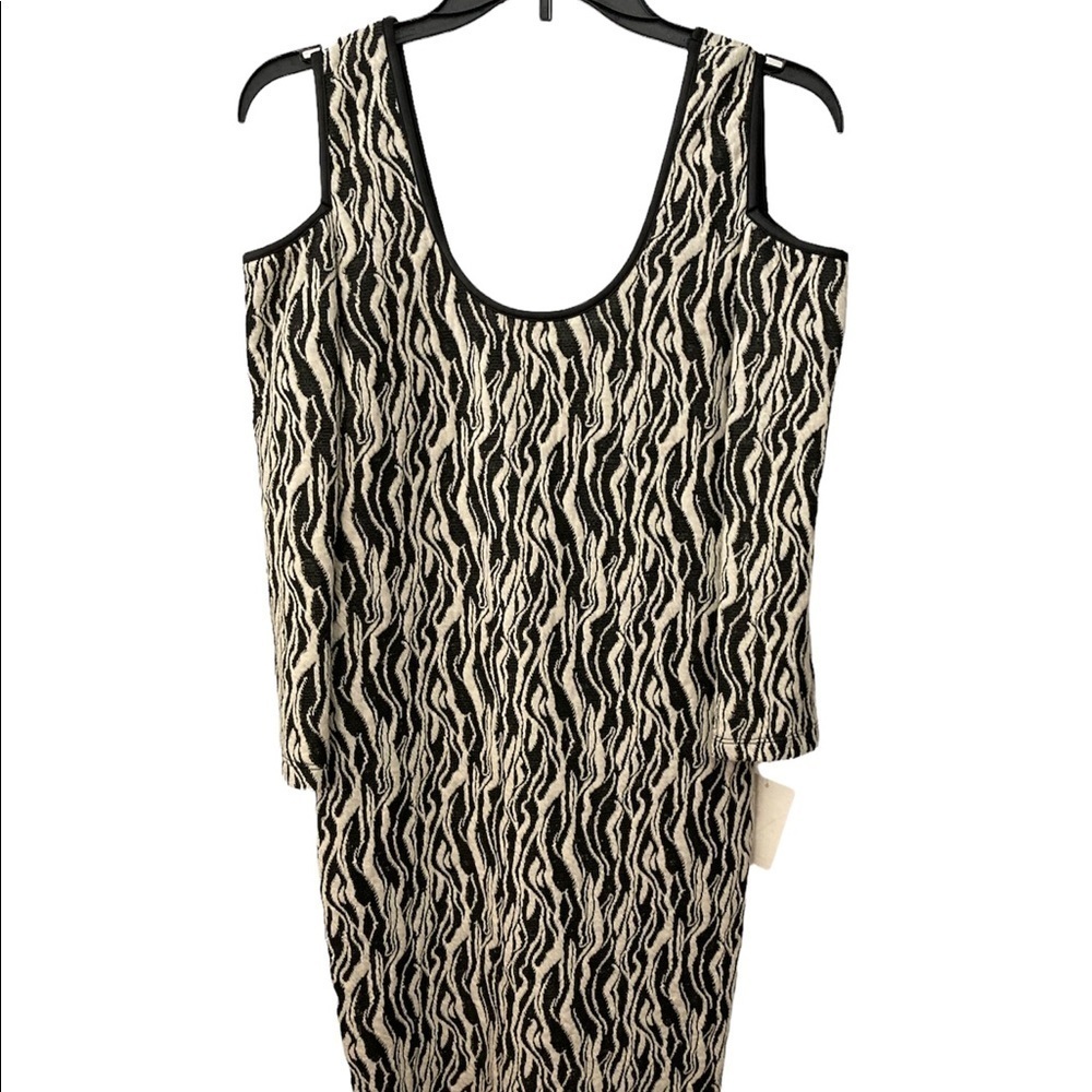 Form Fitting Mini Cold Shoulder Black & White Medium Brand New Dress